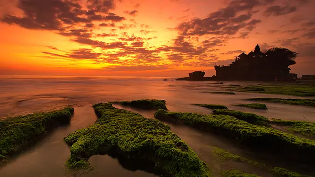 Melihat Pesona Matahari Tenggelam di 5 Pantai Bali