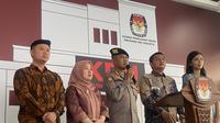Komisi Pemilihan Umum DKI Jakarta melakukan serah terima untuk pengamanan calon gubernur dan calon wakil gubernur kepada Polda Metro Jaya. (Liputan6.com/Muhammad Radityo Priyasmoro).