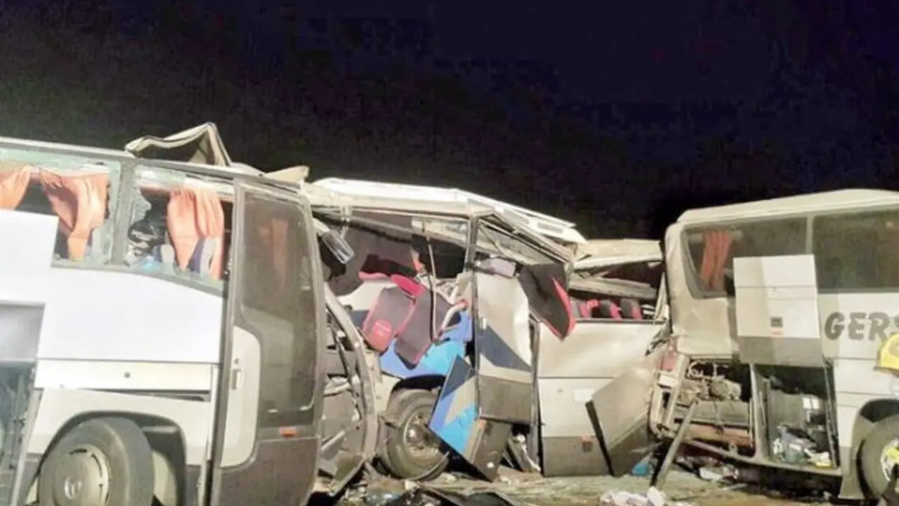 Bus Rombongan Umrah Tabrakan Beruntun, 6 Jemaah Meninggal Dunia