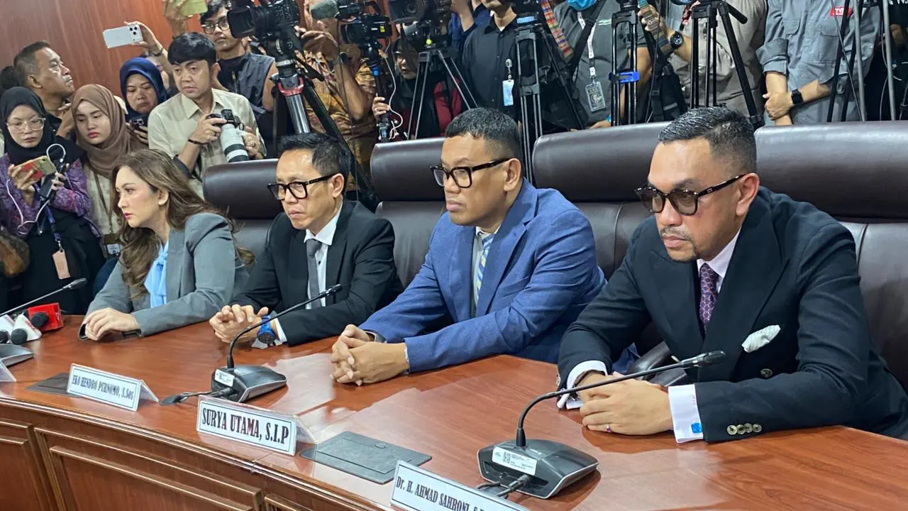Uya Kuya, Sahroni, Eko Patrio dan Nafa Urbach di sidang MKD