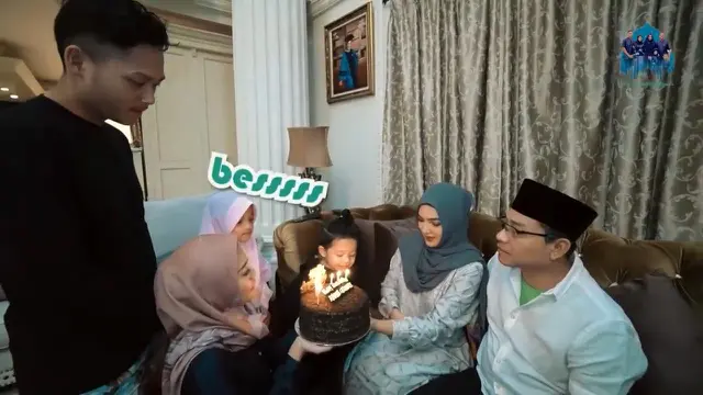 Momen perayaan ulang tahun pernikahan Anang Hermansyah dan Ashanty yang ke-8