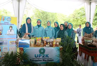 Staf Ahli Bidang Penguatan Ketahanan Pangan Keluarga TP PKK Pusat, Yane Ardian Bima Arya saat Kunjungan Kerja TP PKK Pusat di PKK Agropark, Kabupaten Lampung Selatan, Selasa (12/5/2026).