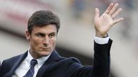 Javier Zanetti ikut berkomentar soal masa depan Diego Simeone. (MARCO BERTORELLO / AFP)