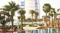 5 Kolam Renang dengan Pemandangan Spektakuler di Dubai