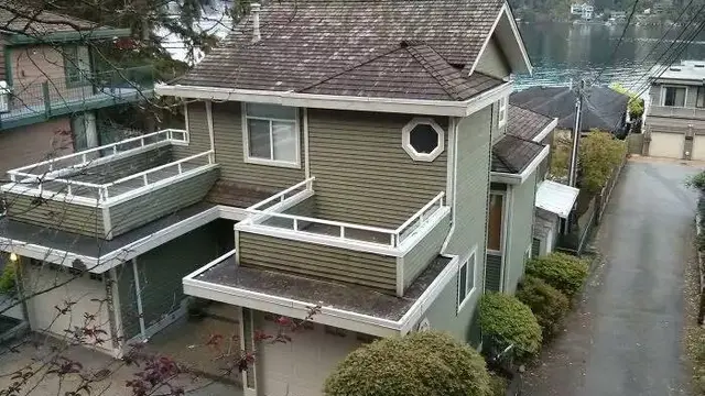 10 Potret Absurd Balkon Salah Desain Ini Jadi Tak Beguna