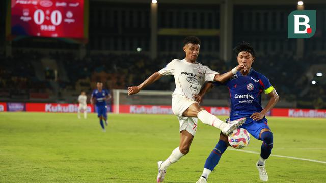 Fransiskus Alesandro - Persis Solo Vs Arema FC di BRI Liga 1 2024/2025