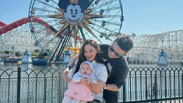 7 Selebriti Rayakan Natal Pertama sebagai Orang Tua di 2024