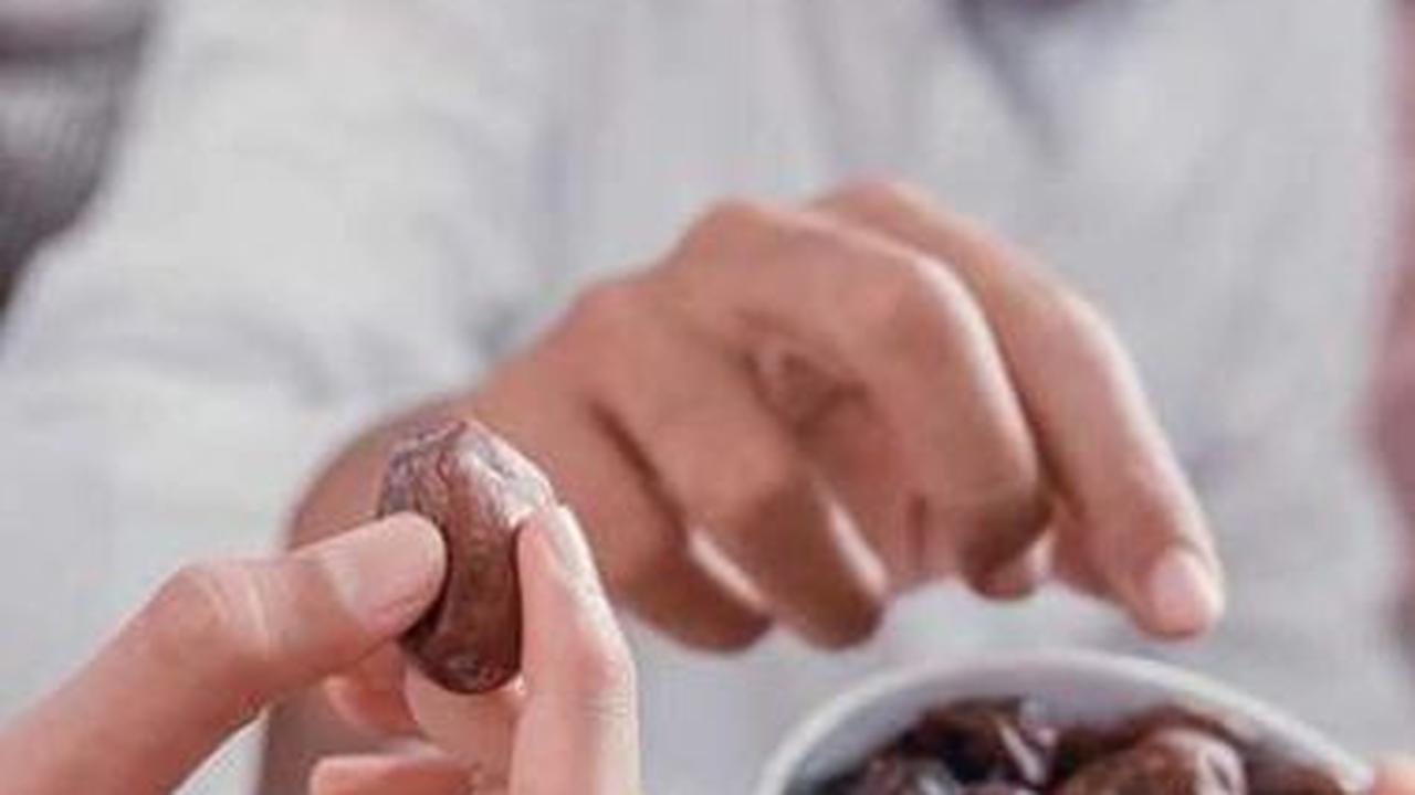 <b>Manfaat Makan Kurma saat Buka Puasa</b>