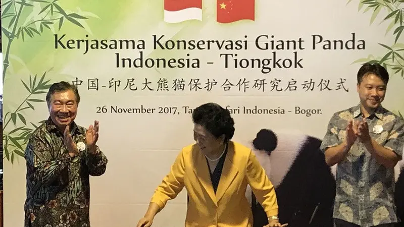 Wakil PM China Lou Yandong saat meresmikan peluncuran Kerja Sama Konservasi Giant Panda Indonesia - Tiongkok