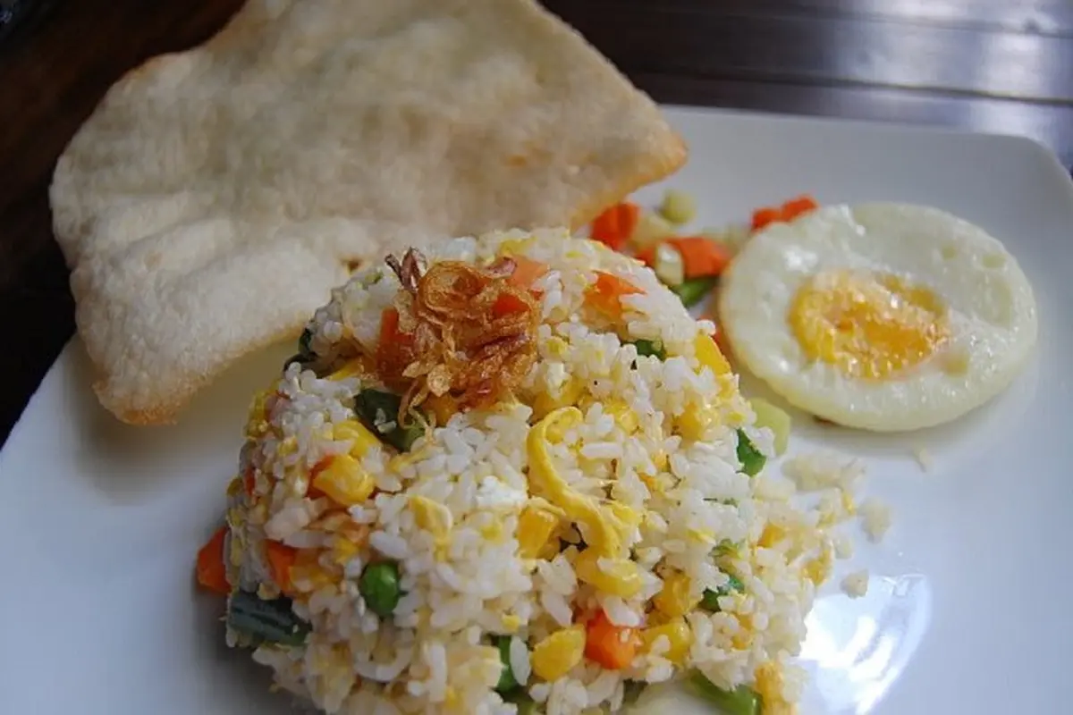 Nasi goreng putih