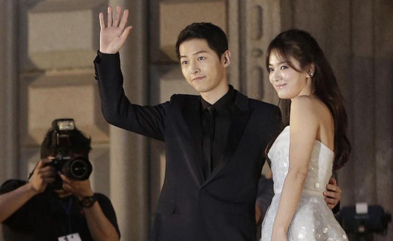 6 Fakta Manis Hubungan Song Joong Ki dan Song Hye Kyo - ShowBiz