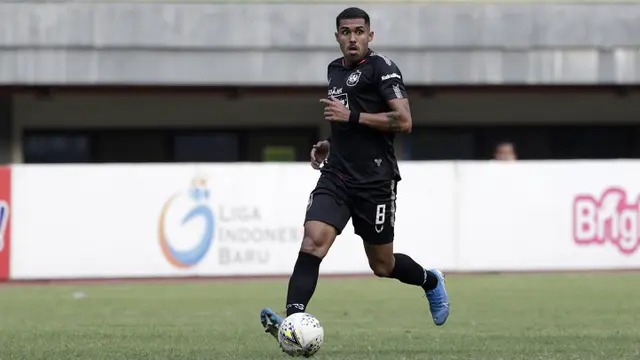 Bhayangkara  FC vs PSIS Semarang