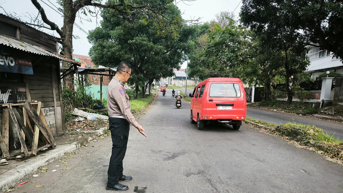 Detik-Detik Lansia Tewas Ditabrak Xpander Saat Menyeberang