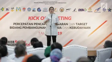 Menko PMK Puan Maharani memimpin Kick Off Meeting Percepatan Pencapaian Sasaran dan Target Bidang Pembangunan Manusia dan Kebudayaan 2019 di Jakarta, Senin (11/2). Rapat bertujuan menyelesaikan Rencana Kerja Pemerintah 2019. (Liputan6.com/Faizal Fanani)