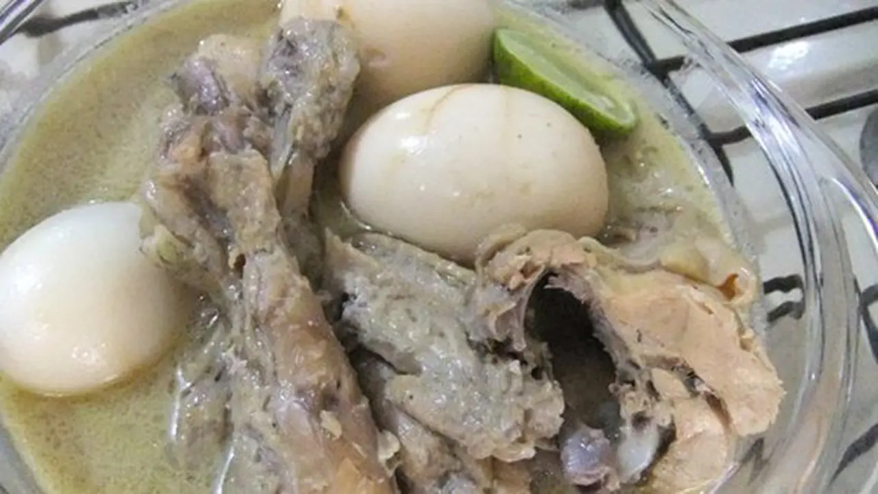 Ilustrasi opor ayam./Copyright wikimedia commons/sakurai midori