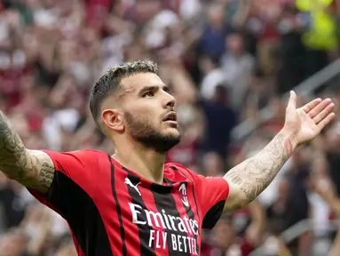 Theo Hernandez menjadi pemain yang paling menonjol pada laga ini. Dia tanpa lelah membantu pertahanan sekaligus piawai dalam menyerang. Pemain asal Prancis ini membukukan lima tekel sukses dan tiga tembakan. (AP/Antonio Calanni)