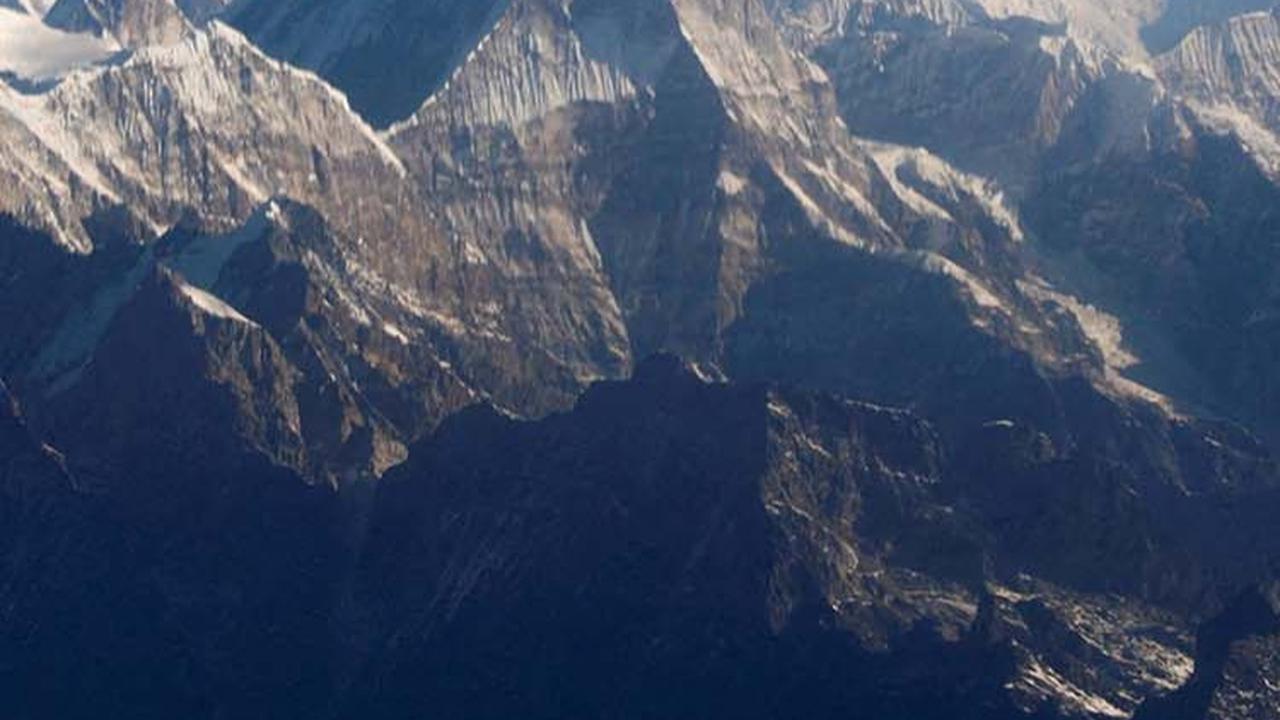 Apa Gunung Tertinggi di Bumi? Ternyata Bukan Everest, Ini Jawabannya