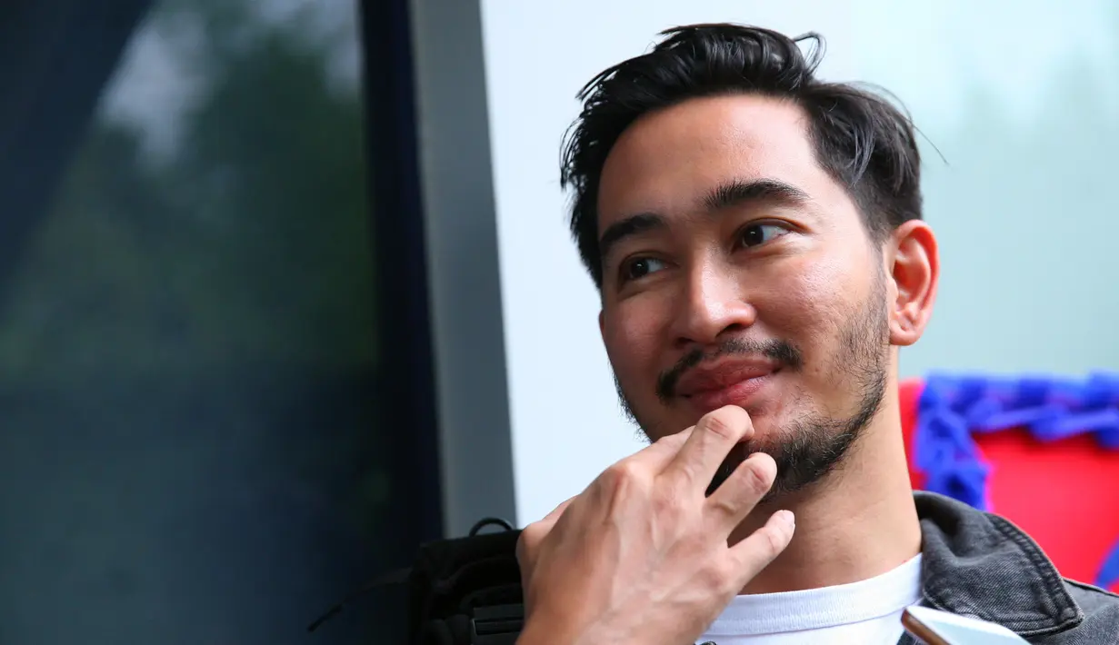 Berbagai persiapan telah dilakukan jelang hari bahagianya. Pemilik nama Ritchie Ismail itu mengaku tak mengundang banyak tamu. Baik saat akad nikah maupun saat resepsi pernikahan. (Nurwahyunan/Bintang.com)