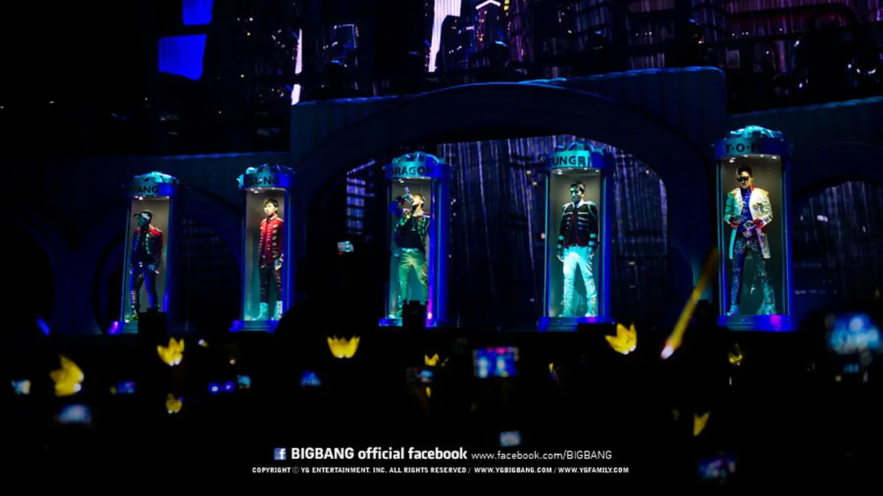 Luwesnya Big Bang Menyanyi dan Menari Sajojo