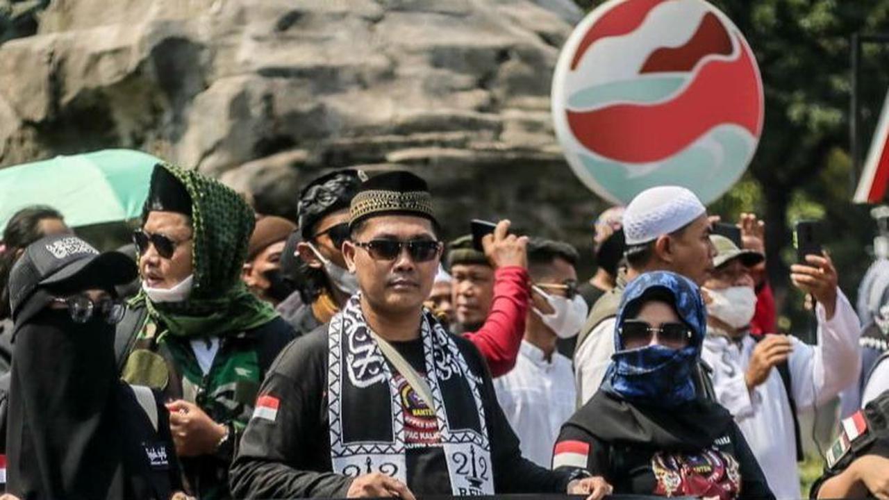 Para demonstran pun menilai Proyek Rempang Eco City merupakan bentuk pelanggaran HAM yang nyata karena telah melakukan penggusuran secara paksa dan mengusir penduduk asli.<br>