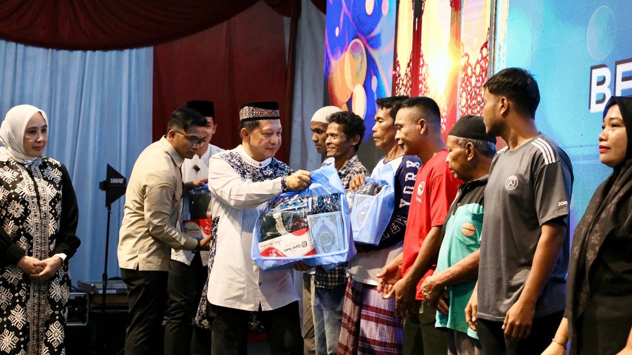 Hari Pertama Ramadan, Kasatgas Tito Buka Puasa Bersama Masyarakat Aceh Tamiang