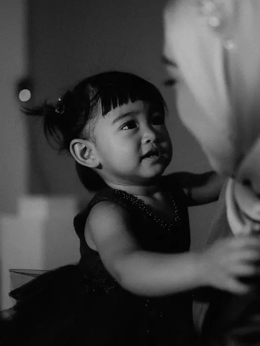 Bisa jadi inspirasi pemotretan kamu bareng buah hati, bagaimana menurutmu Sahabat Fimela. [@@askar_photography]