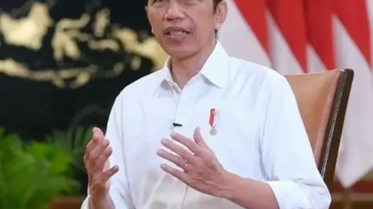 Presiden RI Joko Widodo mengunjungi Nyoman Nuarta Gallery di Parongpong, Kabupaten Bandung Barat, Rabu (12/7).
