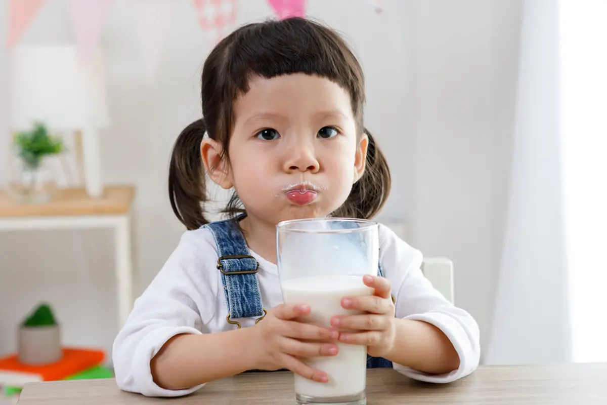 Manfaat susu organik untuk anak/copyrightshutterstock/DONOT6_STUDIO