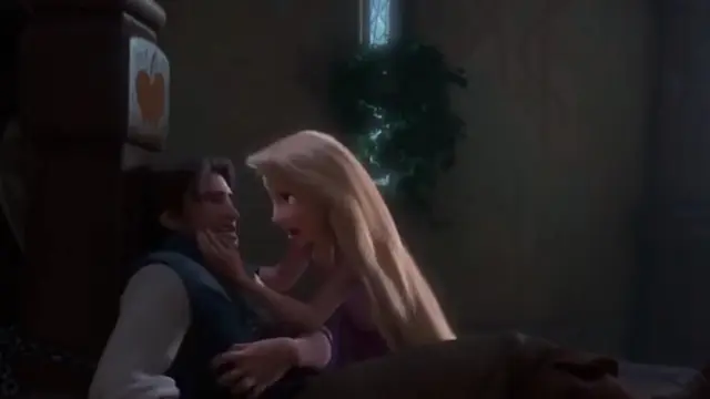 6 Ciuman Pertama Tak Terlupakan di Film Disney