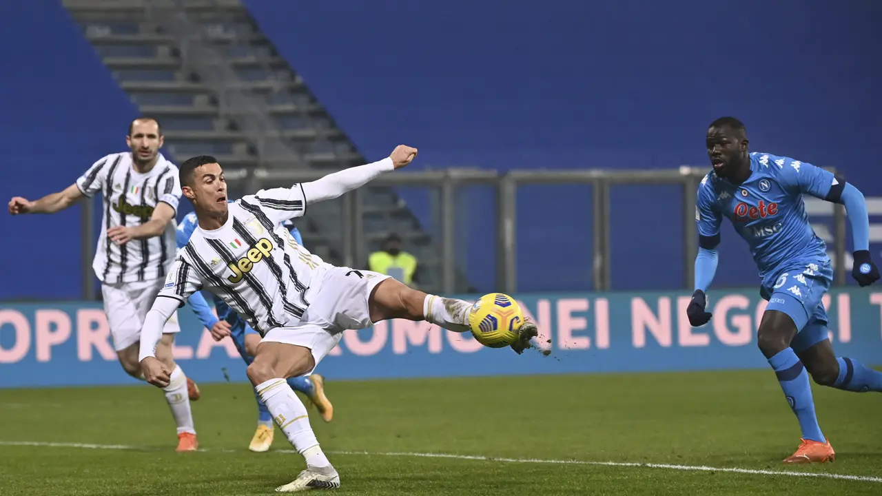 Euforia Pemain Juventus Juara Piala Super Italia