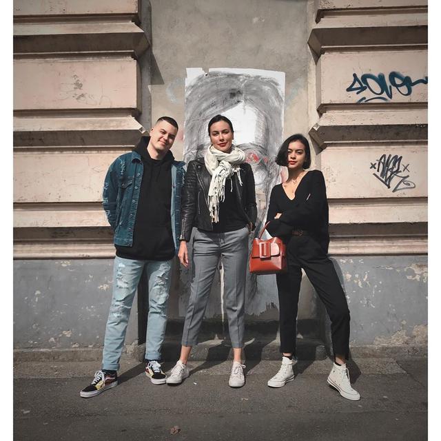 6 Potret Adik Sophia Latjuba yang Jarang Tersorot, Tampan dan Berbadan Kekar