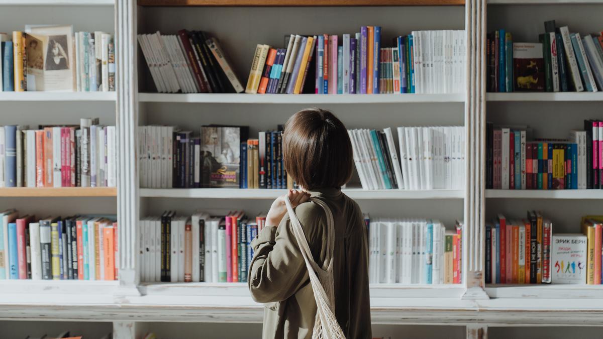 3 Zodiak Ini Memiliki Tumpukan Buku Belum Dibaca yang Menggunung, Kamu Salah Satunya?