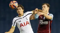 Gol Telat Vokes Paksa Spurs Lakoni Laga Replay