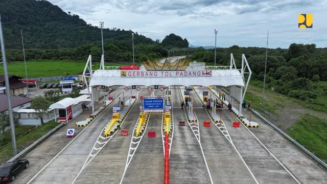 Jalan Tol Padang-Sicincin