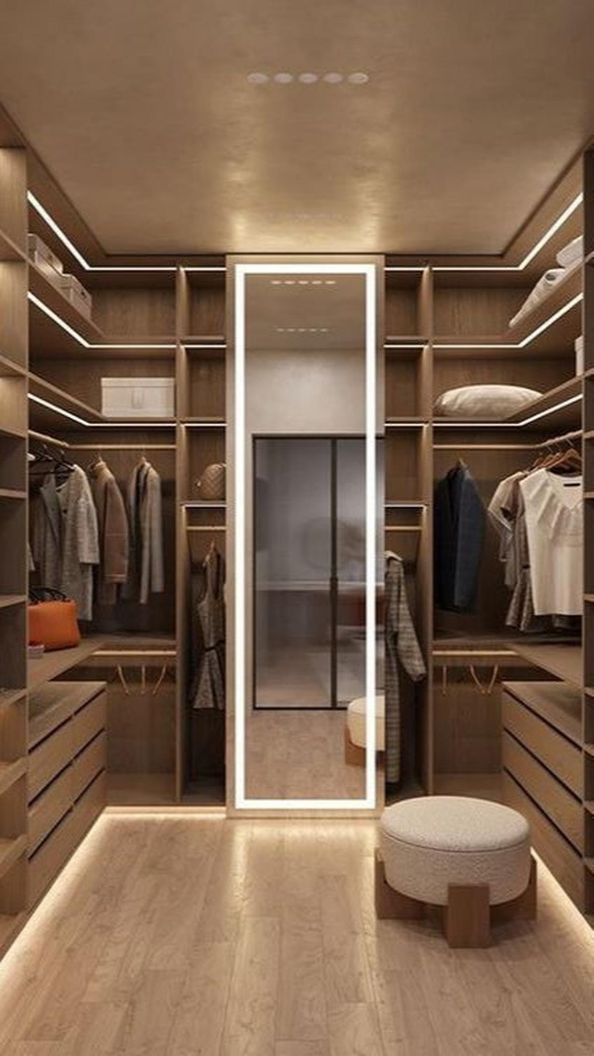 8 Ide Desain Walk in Closet Sederhana dengan Tatanan Minimalis untuk Tempat Nyaman Pakaian Favoritmu