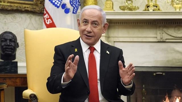 Perdana Menteri Israel Benjamin Netanyahu dalam pertemuannya dengan Presiden Amerika Serikat Donald Trump di Ruang Oval, Gedung Putih, Selasa (4/2/2025).