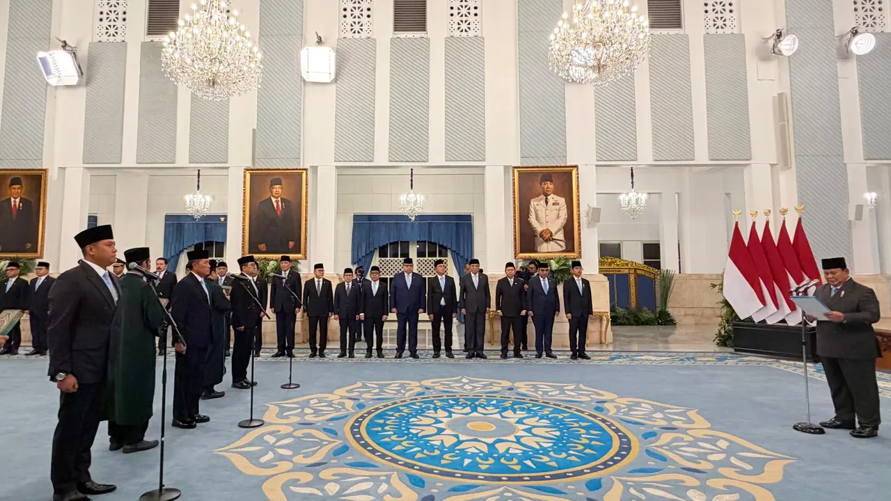 Presiden Prabowo Subianto melantik sejumlah pejabat di Istana Negara, Jakarta.