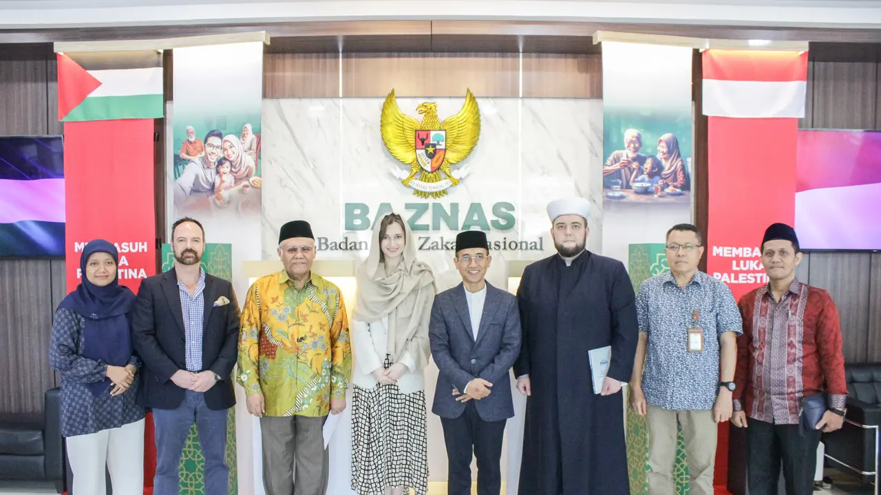 Kunjungan balasan Ketua RAMU (Religious Administration of Muslims of Ukraine), Sheikh Murat Suleymanov, diterima dengan baik oleh Badan Amil Zakat Nasional Republik Indonesia (BAZNAS RI) di kantor BAZNAS RI pusat (Istimewa)