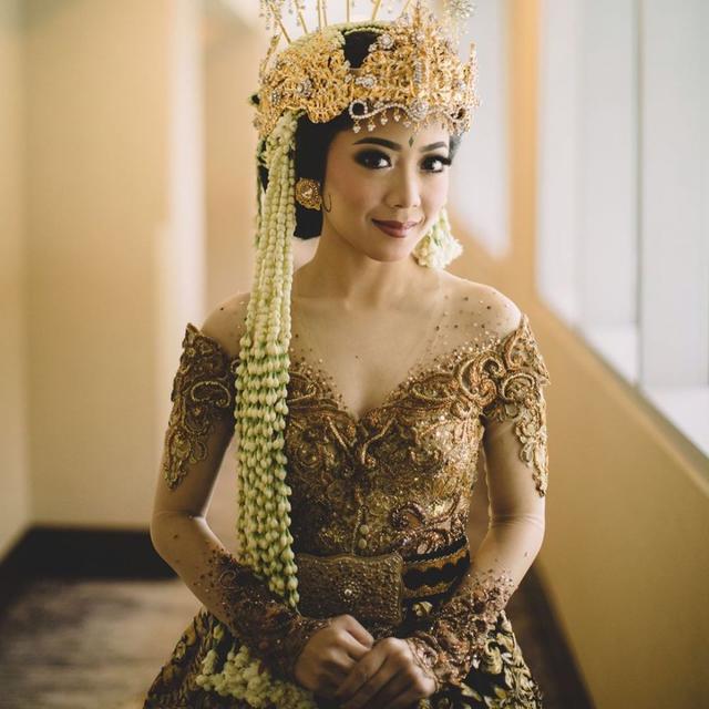 Potret Cantik 7 Seleb Kenakan Busana Adat Sunda Saat Menikah Anggun Banget Hot Liputan6 Com