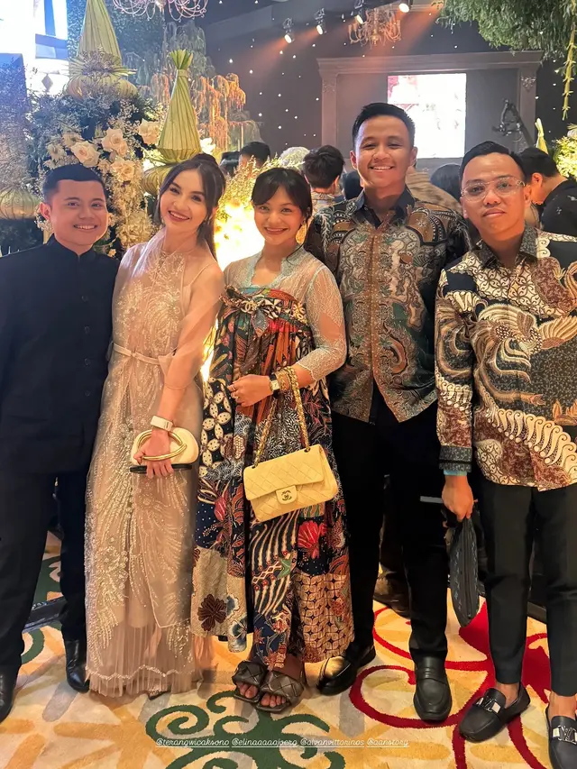 Para Artis di Ngunduh Mantu Al Ghazali dan Alyssa Daguise.