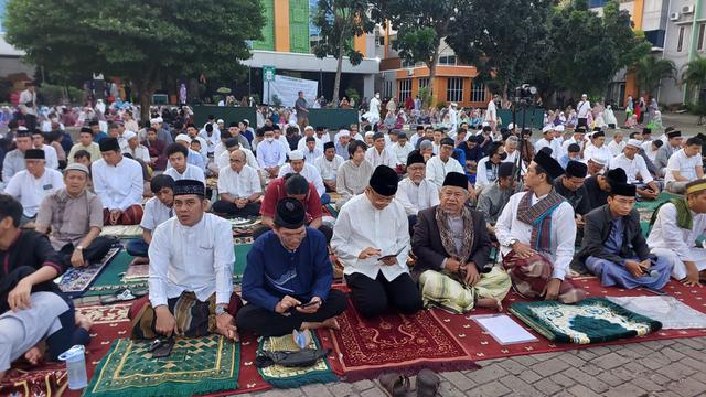 Warga Muhammadiyah di Ciputat, Kota Tangerang Selatan menggelar salat Idul Adha 1444 H/2023 hari ini Rabu (28/6/2023).