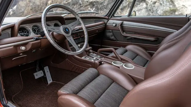 Iron Man Modifikasi BMW 3.0 CS tahun 1974