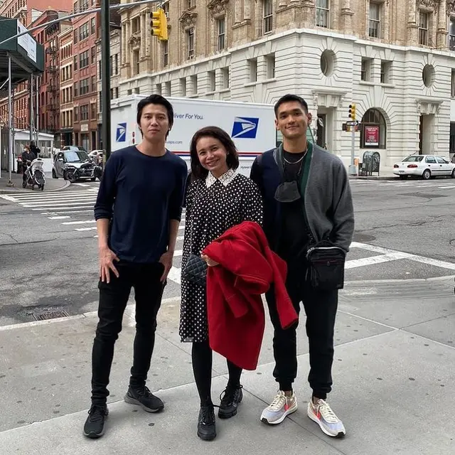 6 Momen Rossa dan Afgan Liburan Bareng di New York, Bikin Baper