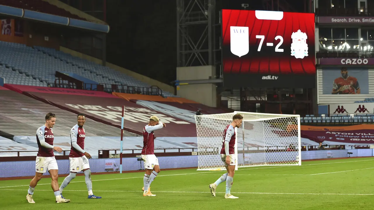 FOTO: Aston Villa Bantai Liverpool 7-2