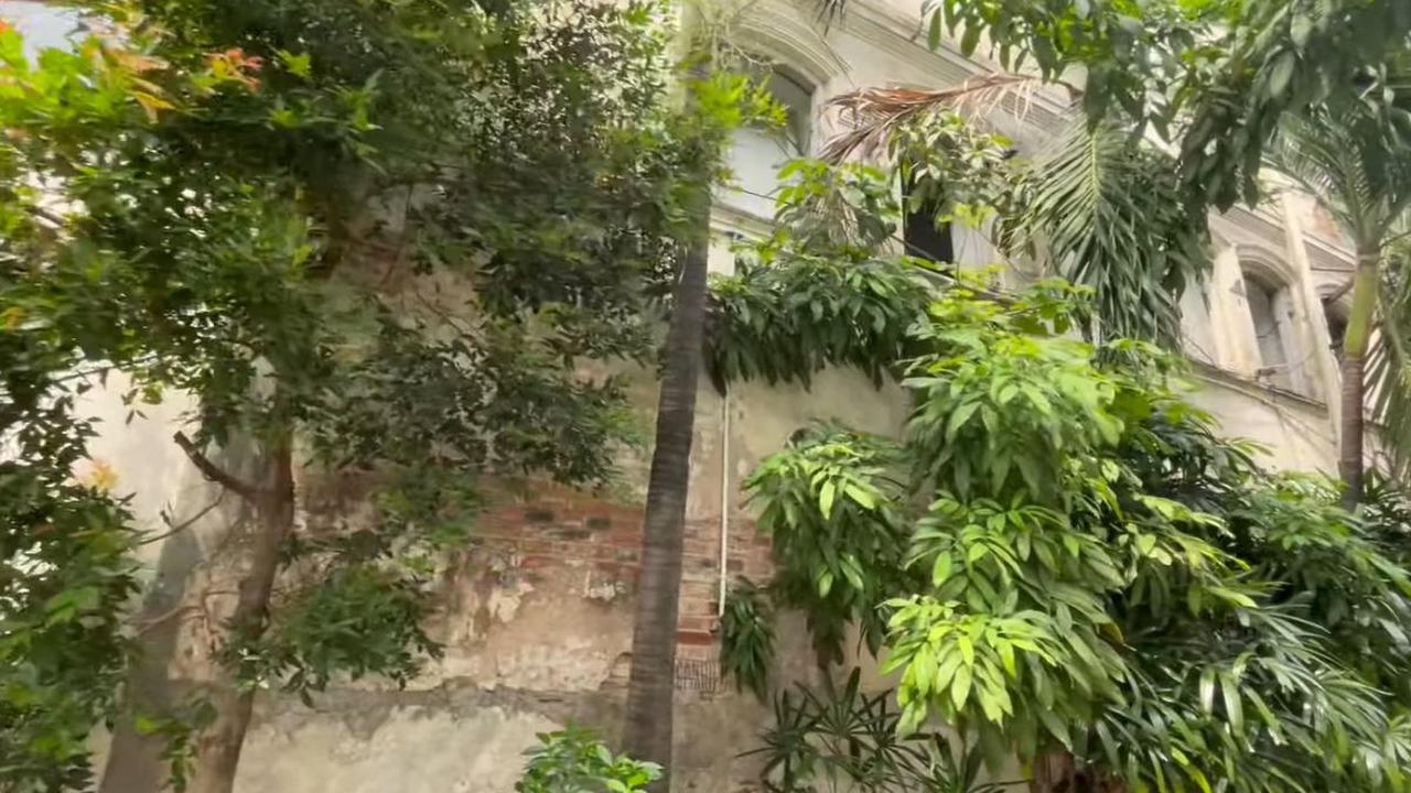 Bentuk Gedungnya Masih Asli