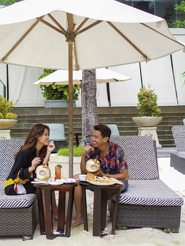 7 Potret Kebersamaan Rebecca Tamara dan Hessel Steven saat Liburan di Bali