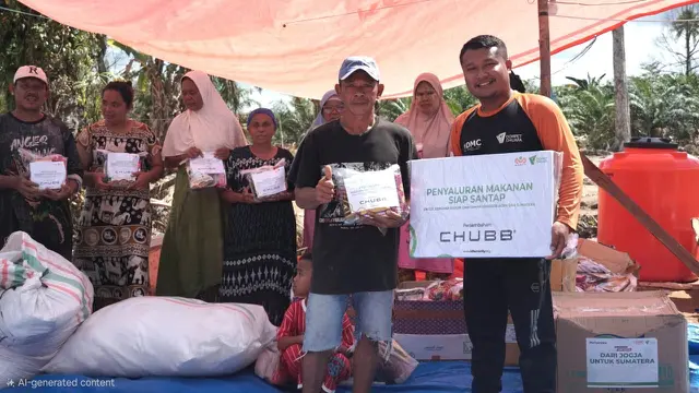 Chubb Life Indonesia menyalurkan bantuan kepada korban banjir bandang dan tanah longsor baru-baru ini di Aceh Tamiang dan Tapanuli Tengah, Sumatera. (Dok Chubb Life)