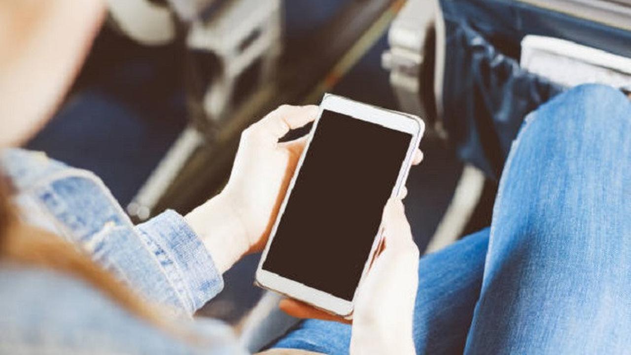 Ponsel Dalam Pesawat