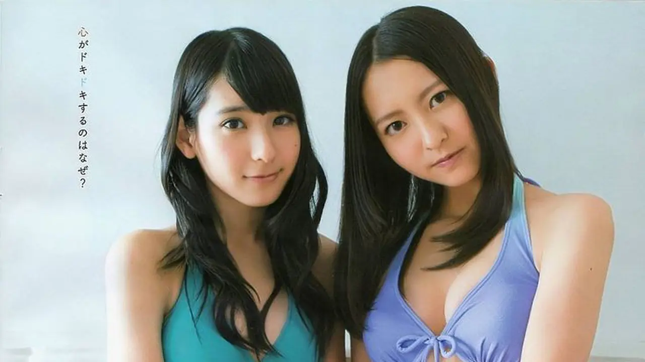 Dua Anggota HKT48 Siapkan Foto-foto Berbaju Renang