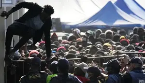 Warga Negara Asing Tewas Dikeroyok Puluhan Orang Saat Demo di Afrika Selatan